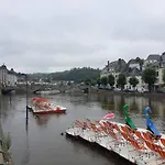 Golden Lion Bed & Breakfast Bouillon