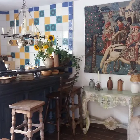 Golden Lion Frühstückspension Bouillon