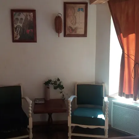 Golden Lion Frühstückspension Bouillon