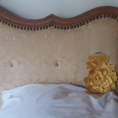 Bed and Breakfast Golden Lion 3*