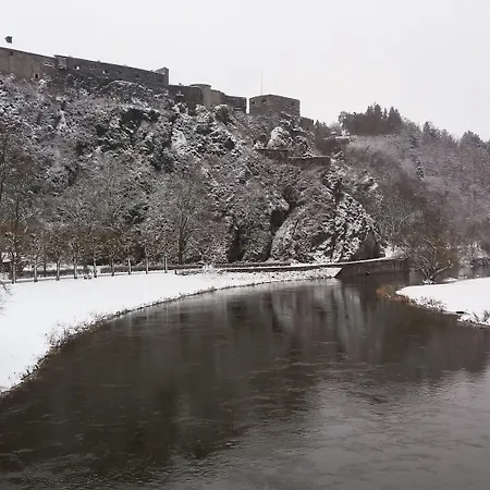 Golden Lion 2* Bouillon